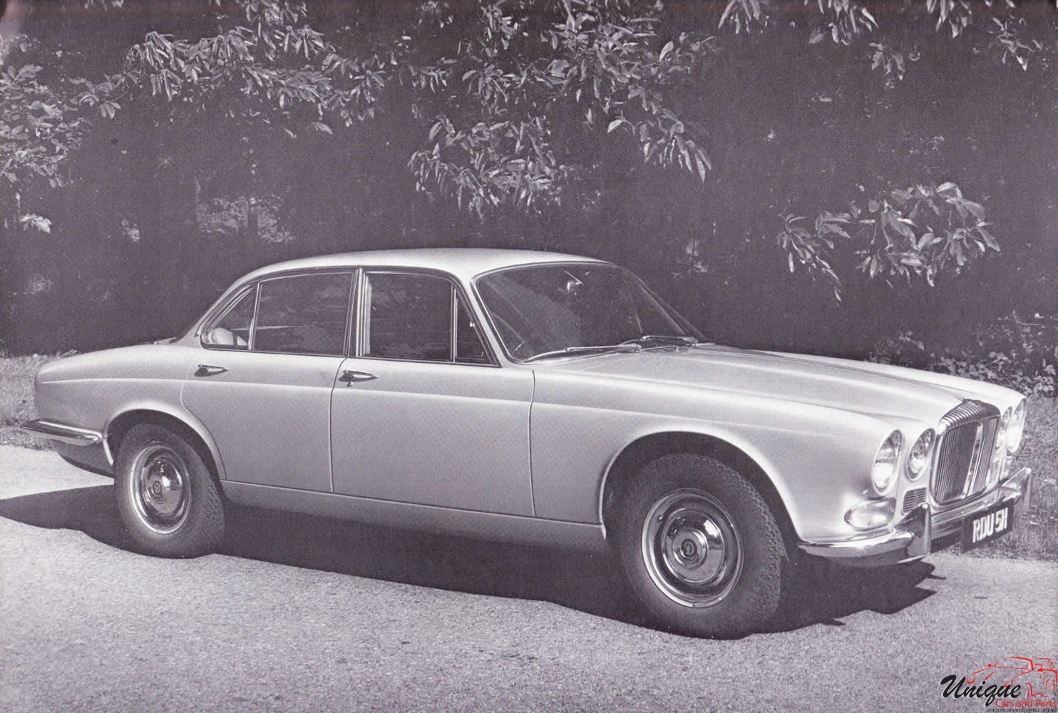 1970 Daimler of Coventry Brochure Page 1